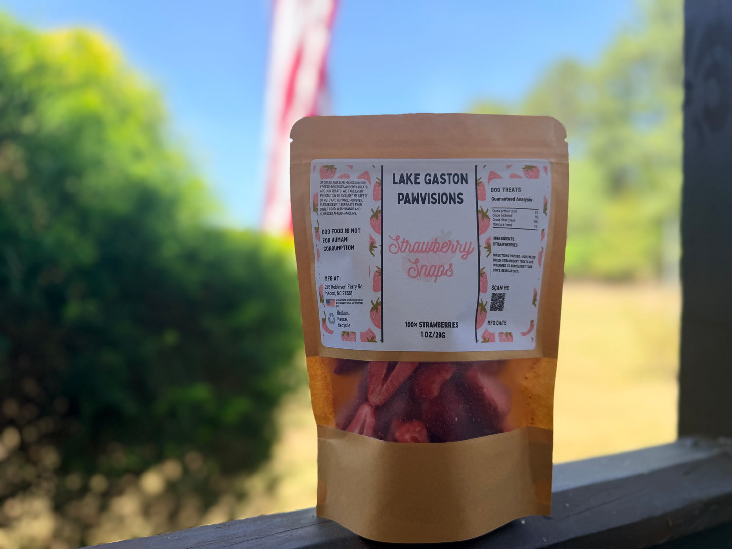 Strawberry Snaps – Freeze-Dried Strawberry Dog Treats