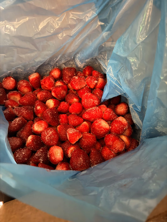 Strawberry Snaps – Freeze-Dried Strawberry Dog Treats